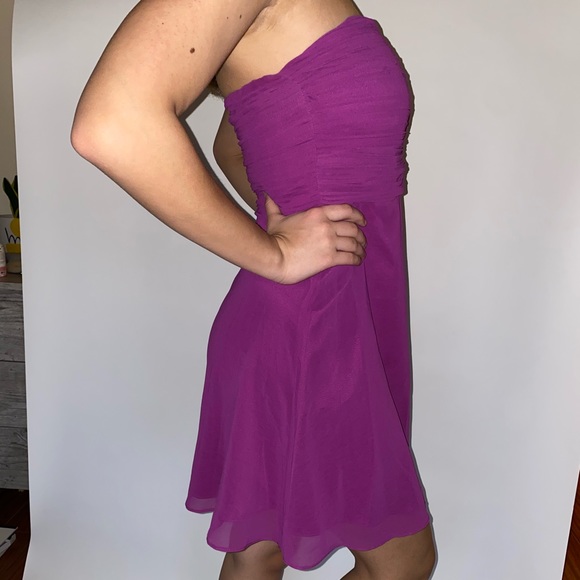 Strapless Flowy Dress - Picture 2 of 3
